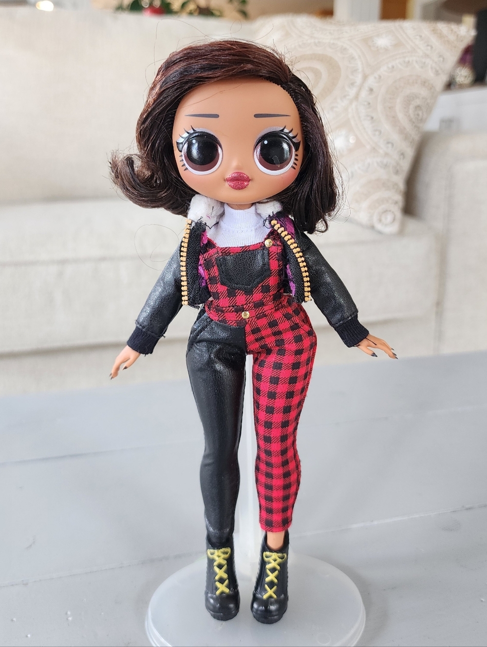 🛶 MGA LOL Surprise OMG Winter Chill Doll Camp Cutie Beautiful